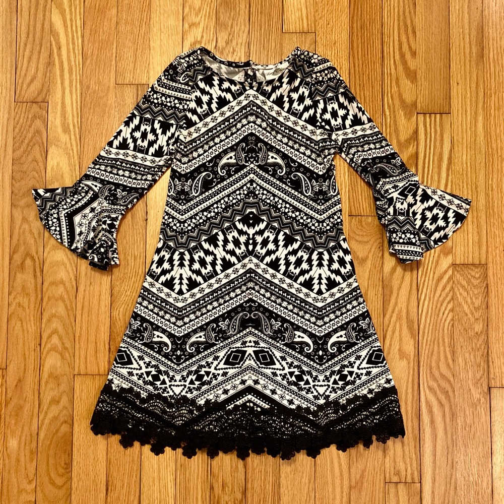 Rare Editions Dress Bell Sleeve Boho Geometric Black White 8
